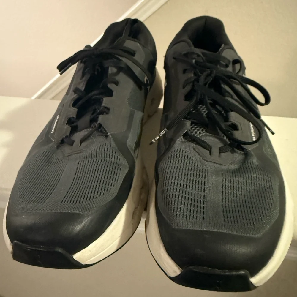 On Men's Cloudrunner 2 running shoes in the Eclipse/Black Size US M13